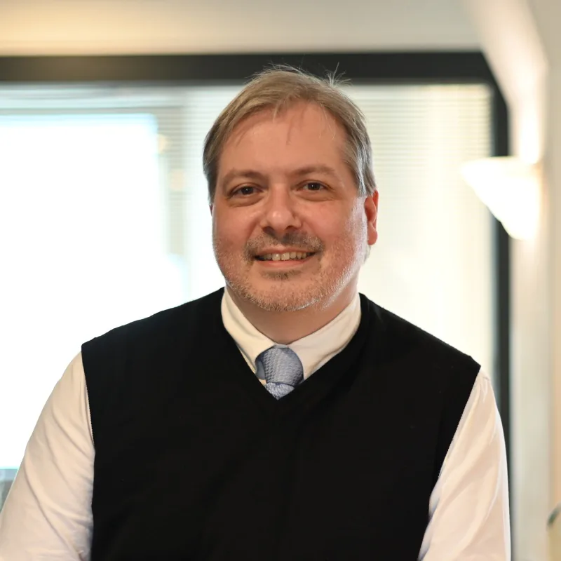 Andrés G. Pairola